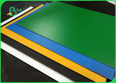 2.0mm FSC reciclam o cartão colorido do verniz lustroso da polpa para a caixa de presente